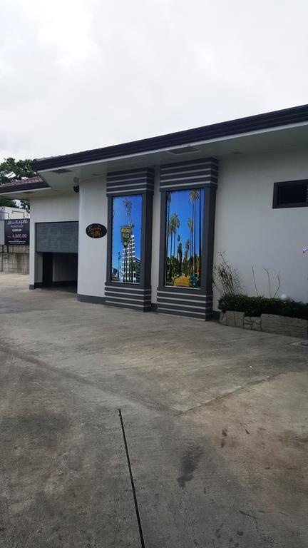Hollywood Drive-In Hotel Baguio City Екстер'єр фото