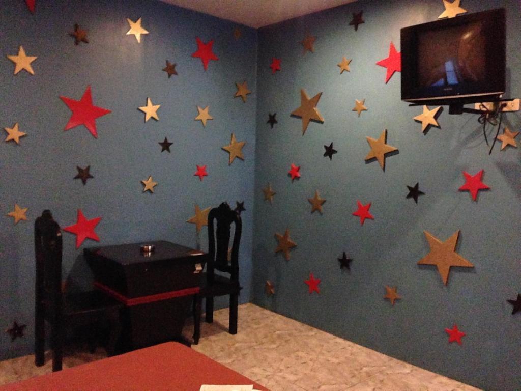 Hollywood Drive-In Hotel Baguio City Екстер'єр фото