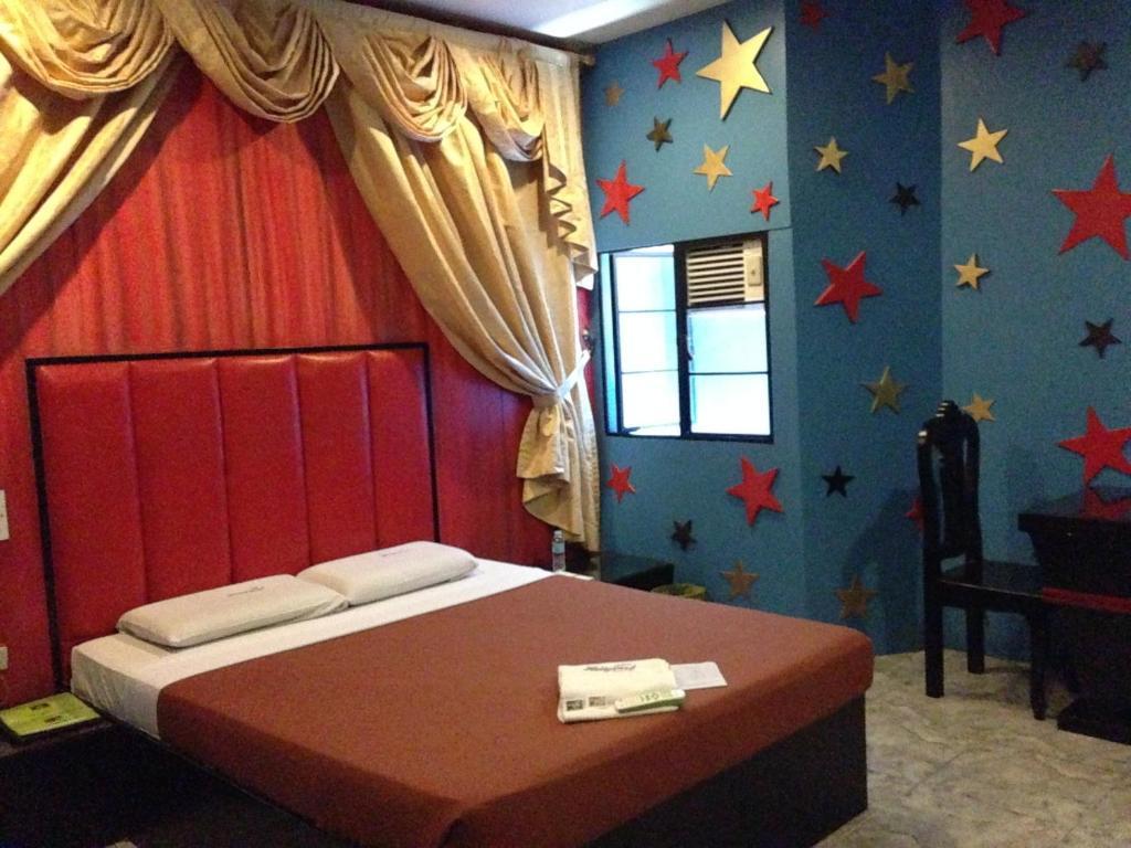 Hollywood Drive-In Hotel Baguio City Екстер'єр фото