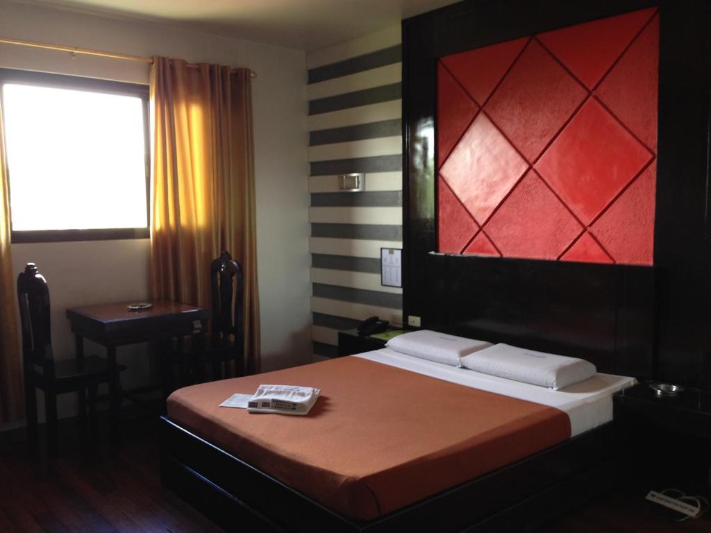 Hollywood Drive-In Hotel Baguio City Екстер'єр фото