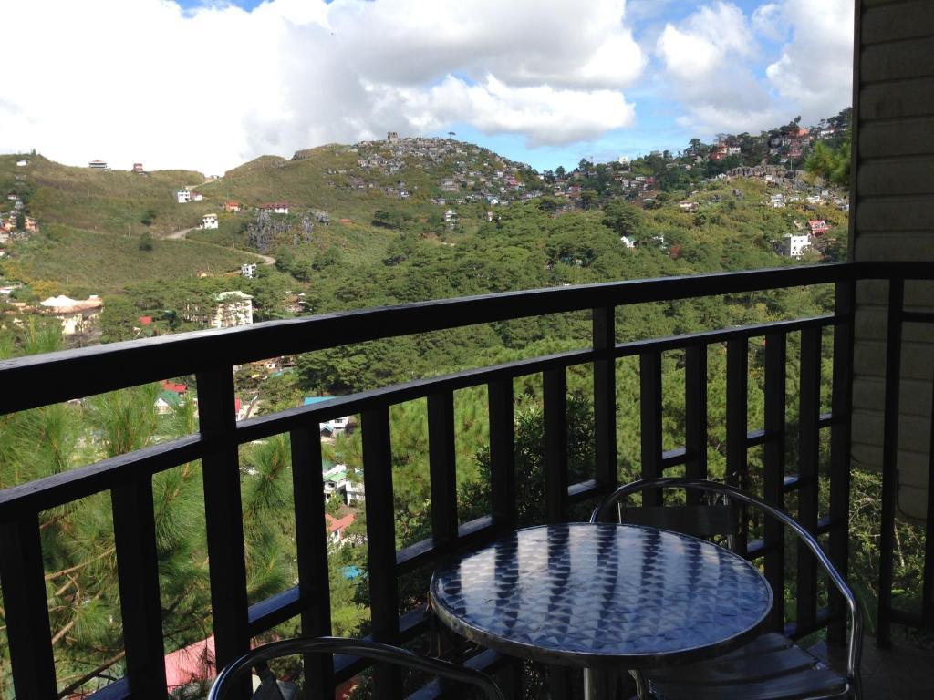 Hollywood Drive-In Hotel Baguio City Екстер'єр фото