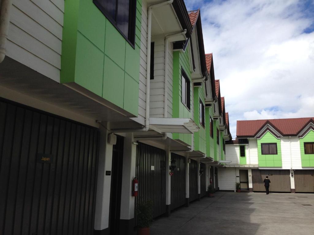 Hollywood Drive-In Hotel Baguio City Екстер'єр фото