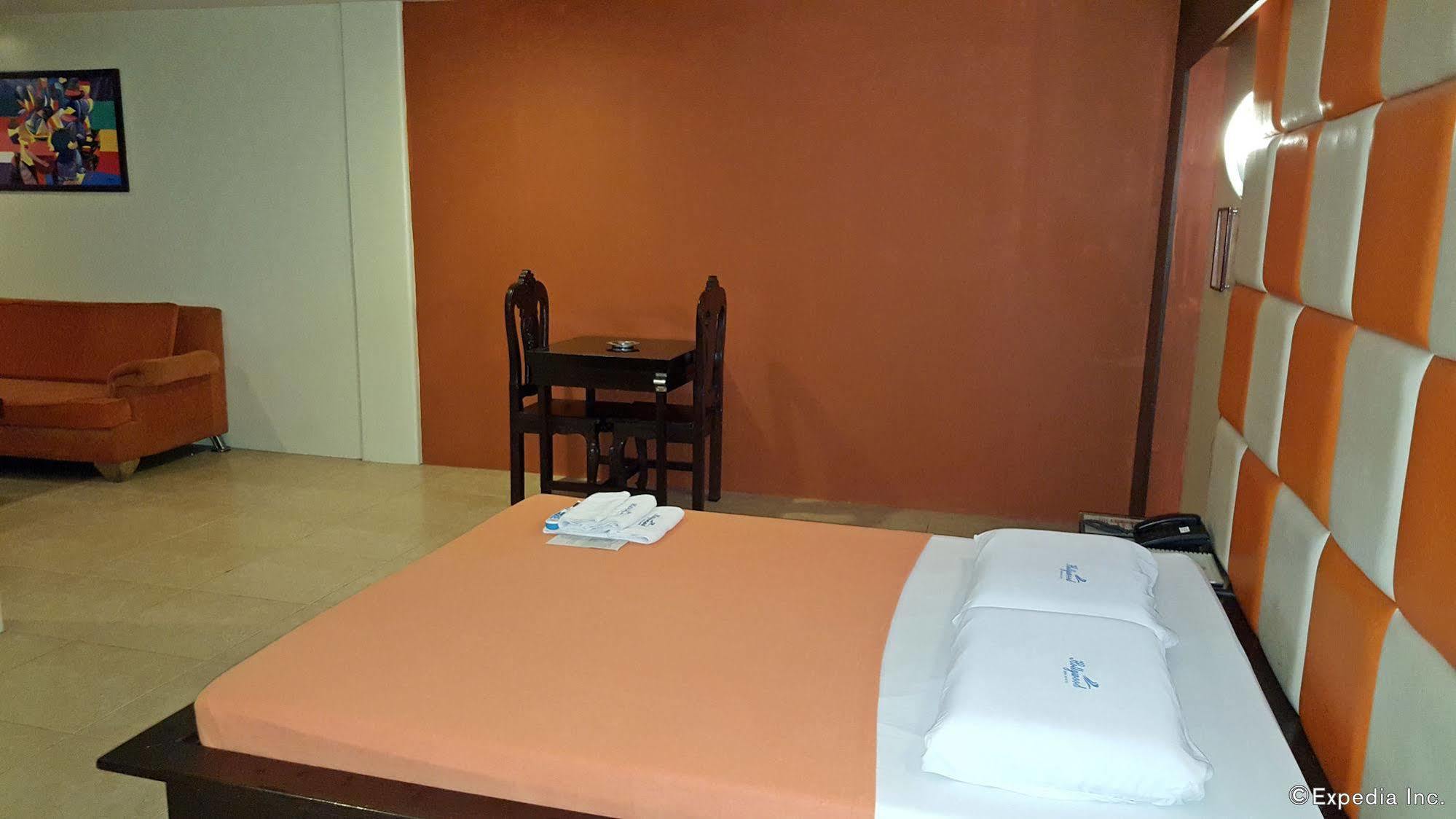 Hollywood Drive-In Hotel Baguio City Екстер'єр фото