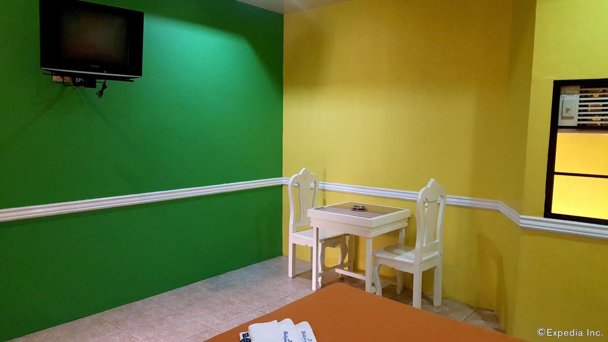 Hollywood Drive-In Hotel Baguio City Екстер'єр фото