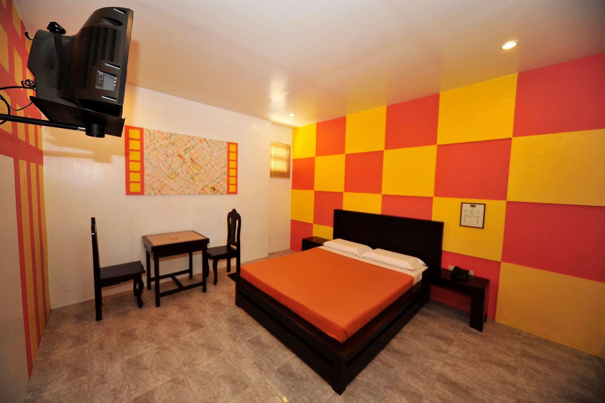 Hollywood Drive-In Hotel Baguio City Екстер'єр фото